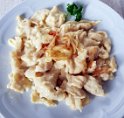 Regional: Schwäbische Käsespätzle mit Röstzwiebeln